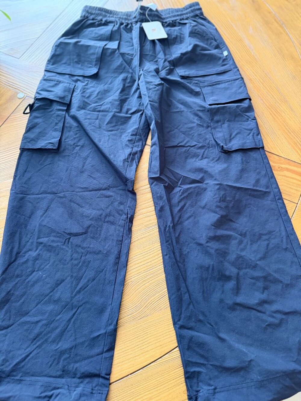 Fabletics: The Heights Cargo Pant - Short in Black